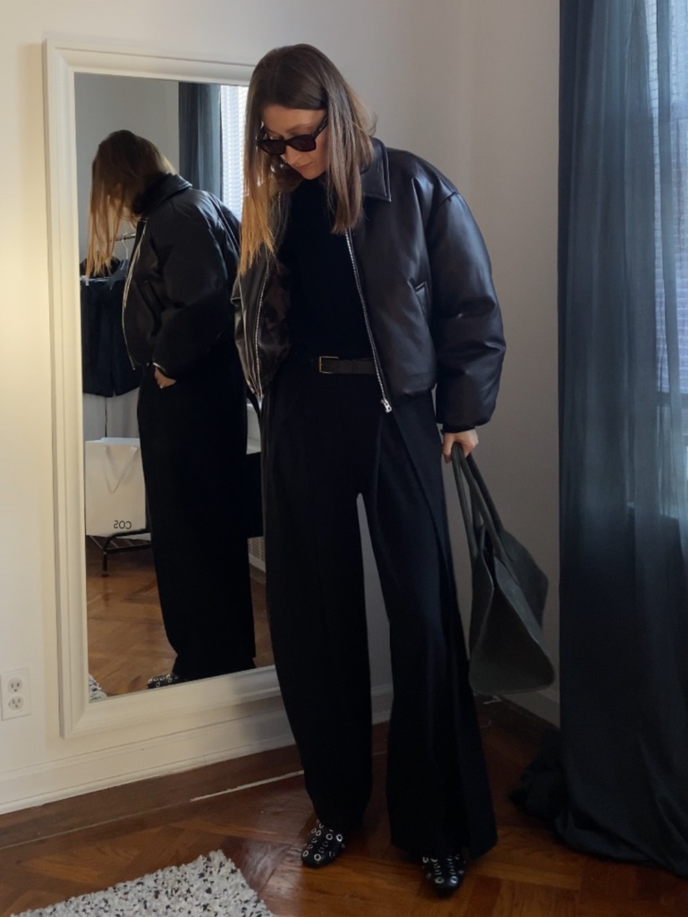 Black Pleated High-Waist Pants with a thin belt